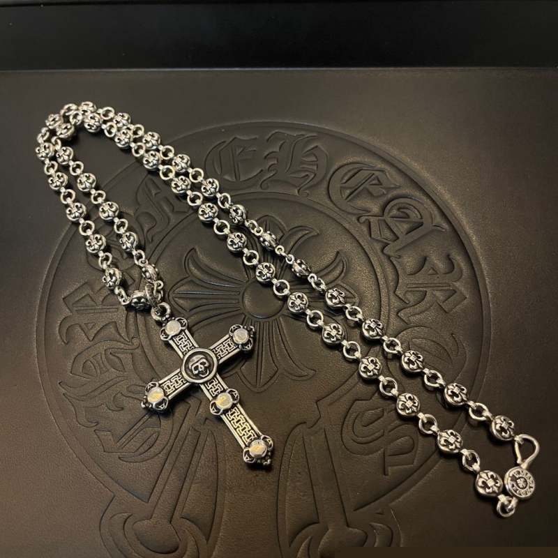 Ch**me He**ts necklaces